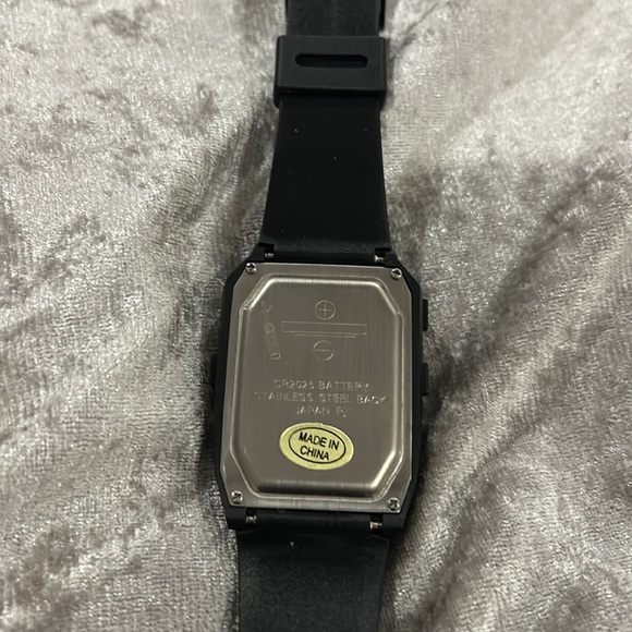 Watch - Picture 4 of 5